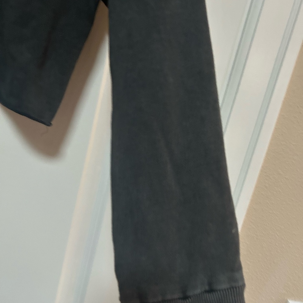 Universal Thread Women's Dark Gray Sweatshirt - Picture 2 of 7